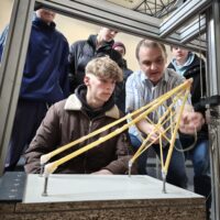 Pasta Lift Off: Wer baut den stärksten Kran aus Nudeln?